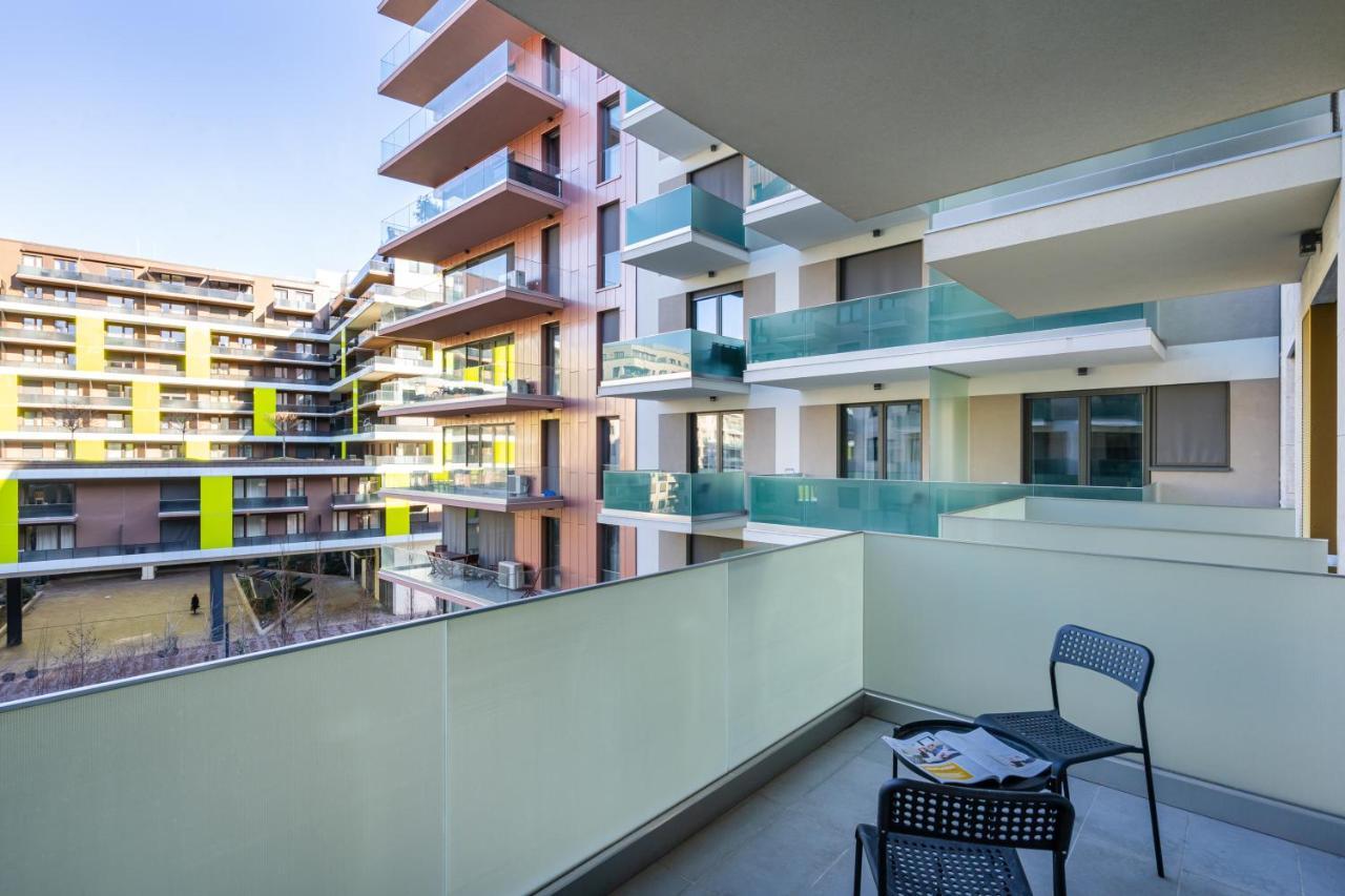 Grand Corvin Studio With Balcony Budapest Exteriör bild